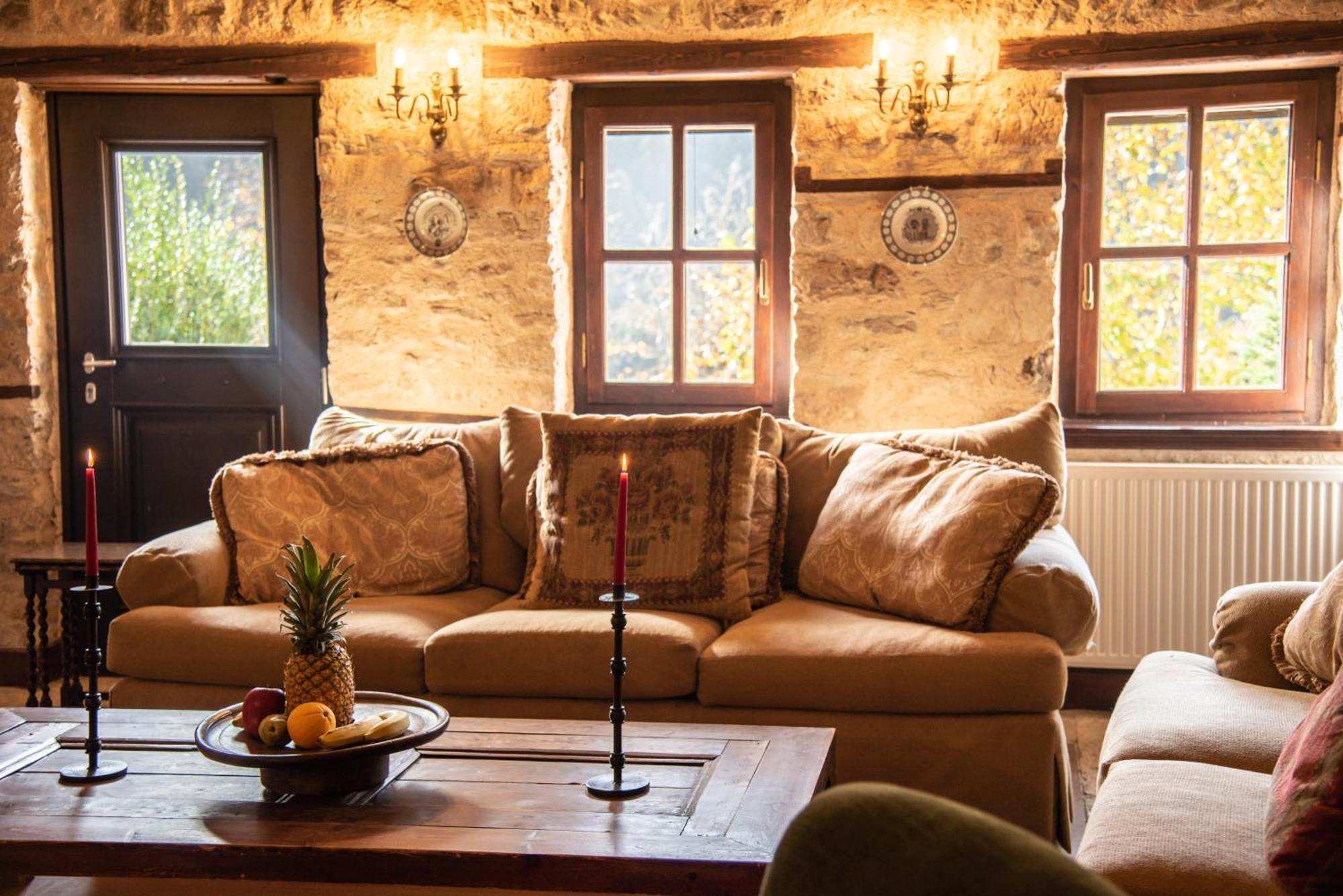 Epoches Hotel Karpenisi Bagian luar foto