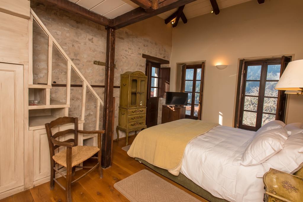 Epoches Hotel Karpenisi Ruang foto