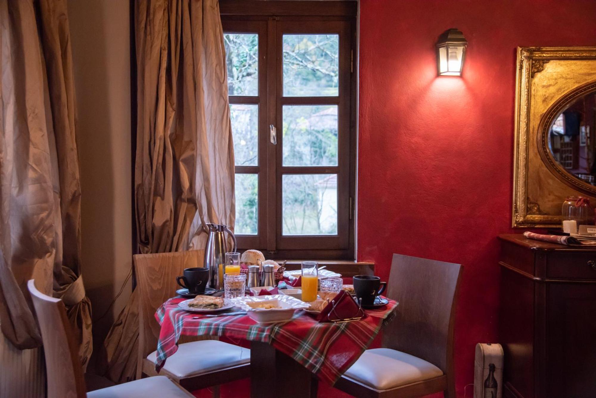 Epoches Hotel Karpenisi Bagian luar foto